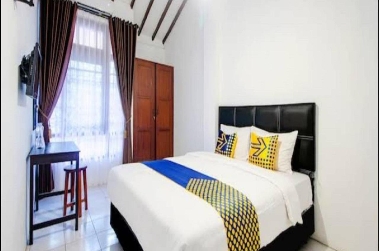 Spot On 2107 Ijo Pupus Syariah Residence Baturetno Exterior foto